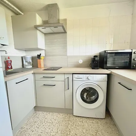 Apartment Pres De La *